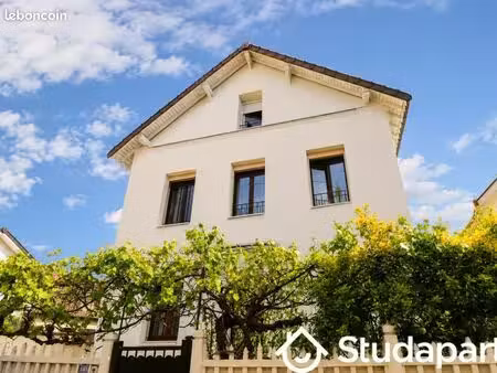 maison 7 pièces 150 m²