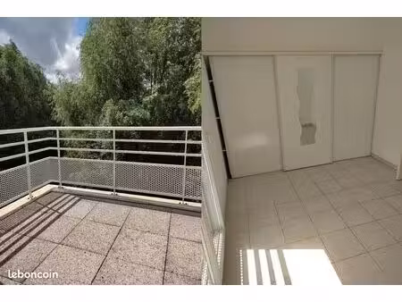 appartement f2 /36 m2 / parking / residence avec piscine