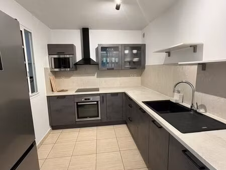 location meublée — t2 haut de gamme — résidence le flemming — le tampon 12ème km