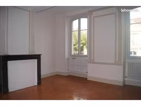 grand appartement t3