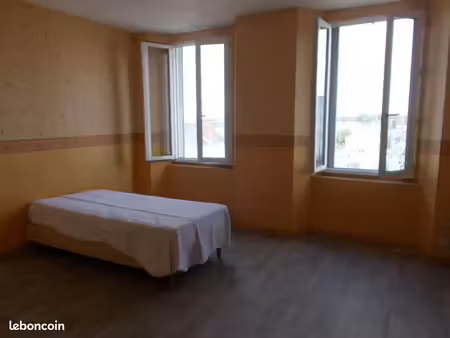 loue t2 50 m2