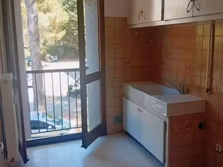 studio 1 pièce 33 m²