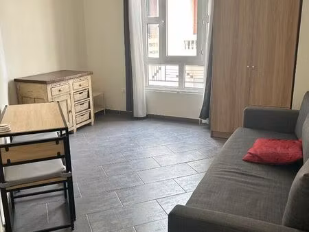 studio 1 pièce 23 m²