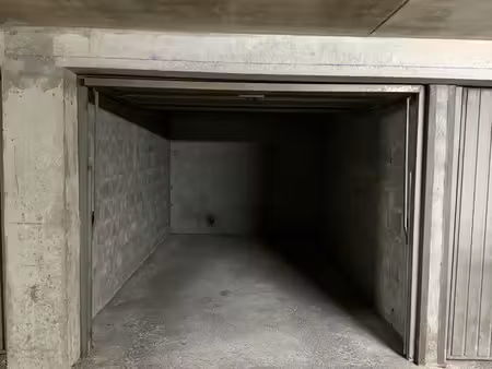 garage à louer
