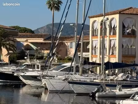 location place de port: port cogolin