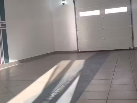 grand garage 50m2