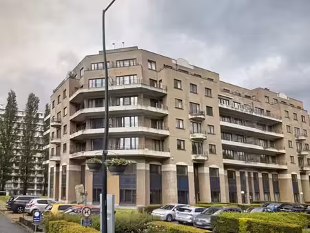 à louer – spacieux appartement 3 chambres avec terrasse