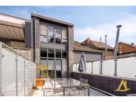 design stadswoning met 3 slaapkamers  tuin en jacuzzi in ...