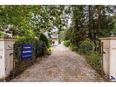 villa individuelle sur un terrain orienté soleil de 13 ares