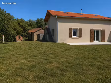 maison à rénover 160 m² + grange 180 m² + terrain 2 470 m²