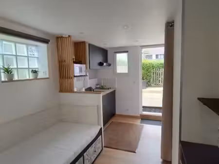 studio meublé avec terrasse privative