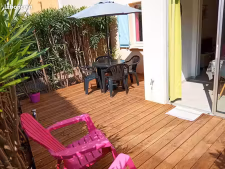 t2 meublé 35m2 avec jardin privatif tennis piscine