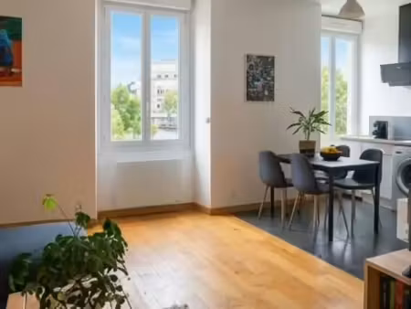 location appartement t2 40m2 bord de l'erdre