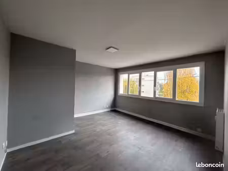 beau t2 de près de 45 m2