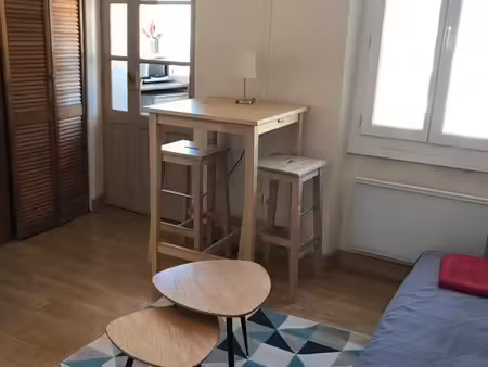studio meublé rue sainte cécile proche timone