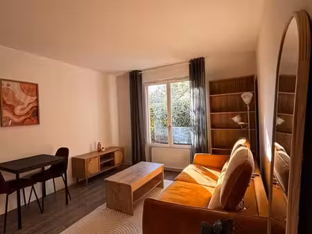 studio 21 m² rénové à neuf – poissy centre-ville – parking + cave