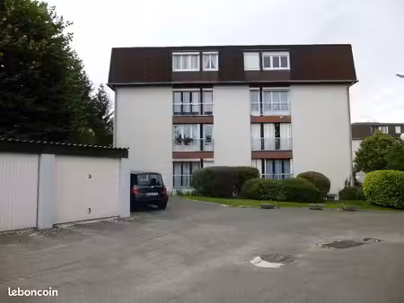 grand garage ( ou locabox ) 14 60 m2 à st julien
