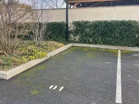 place de parking tigery