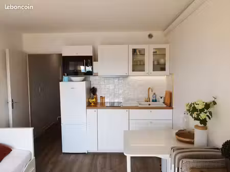 studio meublé sept a juin