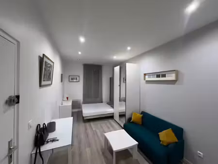 location appartement 1 pièce 22 m² à garches (92380)