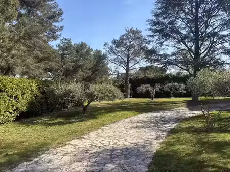 vente terrain 540 m² à charleval (13350)  180 000 €