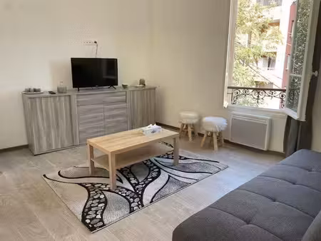 location meublée appartement 2 pièces 37 m² à nice (06000)  770 €