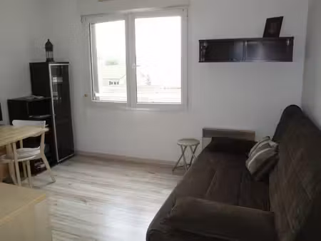 location meublée appartement 1 pièce 21 m² à chaville (92370)  720 €