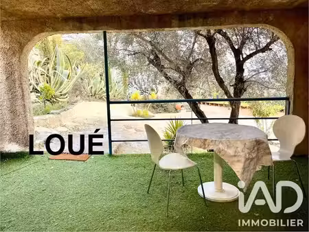 location meublée appartement 2 pièces 29 m² à les adrets-de-l'esterel (83600)  785 €