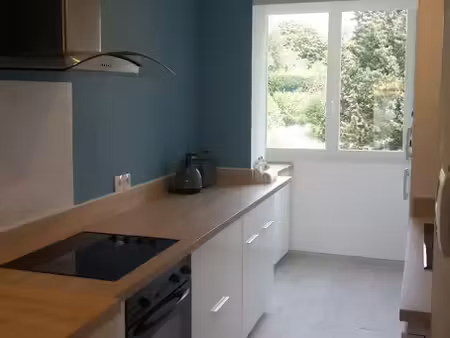 location meublée appartement 3 pièces 57 m² à aix-en-provence (13090)  1 353 €
