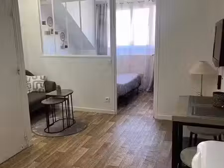 location meublée appartement 2 pièces 25 m² à paris 10ème (75010)  1 200 €