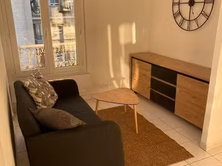 location meublée appartement 2 pièces 29 m² à saint-germain-en-laye (78100)  950 €
