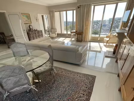 penthouse lumineux uccle  3 chambres  avec vue panoramique