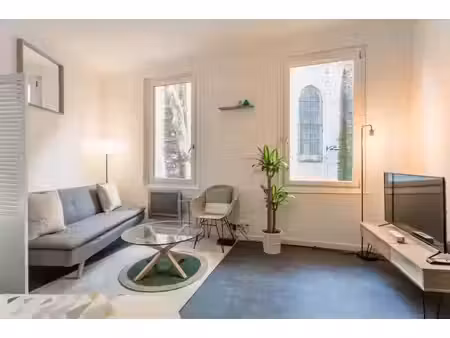 location meublée appartement 1 pièce 27 m² à avignon (84000)  500 €