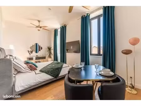 appartement à 2 pas des halles