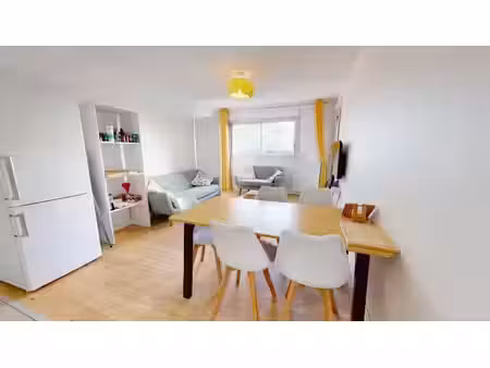 location meublée appartement 1 pièce 83 m² à toulouse (31000)  450 €