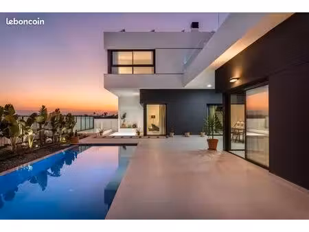 magnifique magnifique villa moderne de luxe en costa blanca proche des belles plages de la