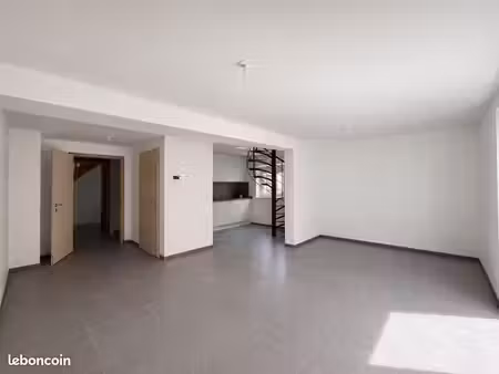 appartement 2p terrasse garage 48m2 hab 67m2 au sol