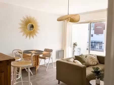 vannes tohannic – t2 meublé 40 m² – balcon 8 m² – parking – port à pied