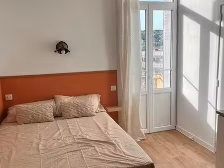 studio tout équipé avec balcon