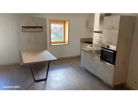appartement 3 pièces 80 m2