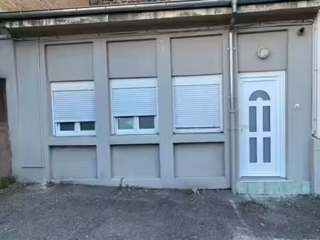 location f1 proche faculté de médecines et gare