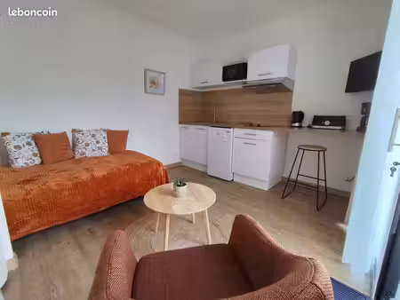 studio meublé indépendant avec terrasse et parking – questembert