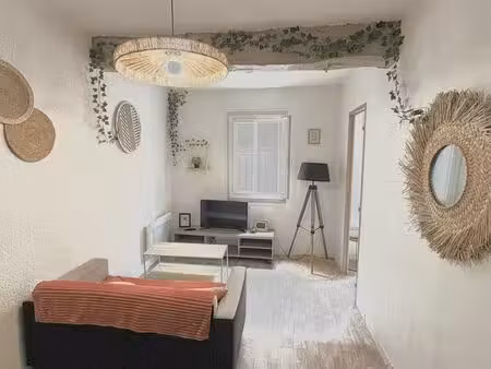 appartement entièrement meublé centre ville  internet et clim réversible comprise