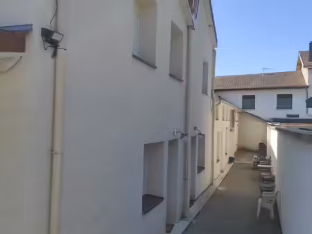 immeuble comprenant 4 t2 loué