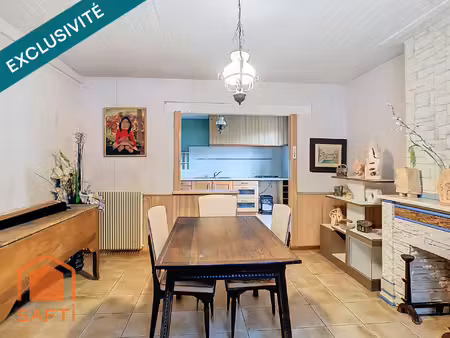 maison avec atelier spacieux.