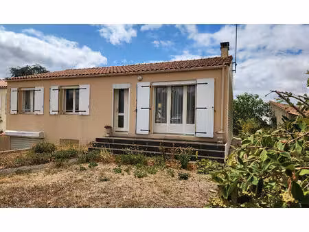 maison lumineuse  3 chambres   avec sous-sol aménageable - quartier calme de fontenay le c
