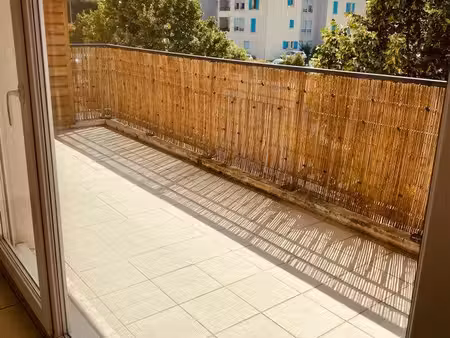 beau t4 à louer à mornant