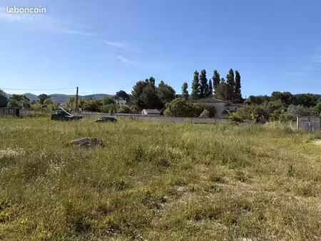 terrain à bâtir de 500 m² à gignac-la-nerthe (13)