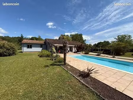 maison familiale 135 m2 avec piscine