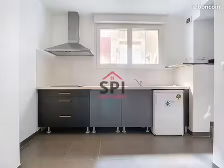 studio 1 pièce 27 m²